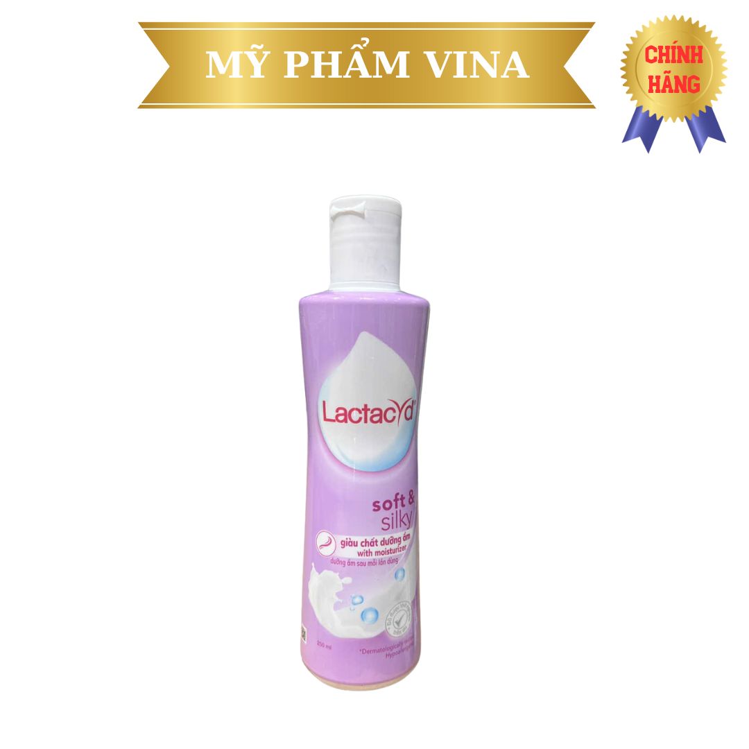Dung dịch vệ sinh phụ nữ lactacyd soft & silky -  (250ml) 1