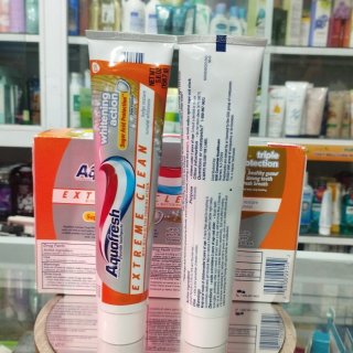 Kem đánh răng Aquafresh trắng răng bạc hà thơm mát 158.7g